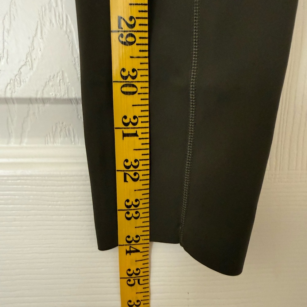 Lululemon High-Waist Dark Olive Green Active Leggings - Women Size 4 - Picture 6 of 10